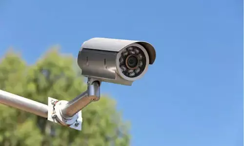 പാതയോരത്ത്​ മാലിന്യം തള്ളൽ: കാമറ സ്ഥാപിച്ച് നാട്ടുകാര്‍