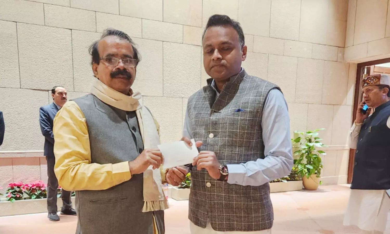 ഹജ്ജ് 2025: വിദേശ ഇന്ത്യക്കാർക്ക് പാസ്പോർട്ട് സമർപ്പിക്കാനുള്ള സമയപരിധി നീട്ടണം