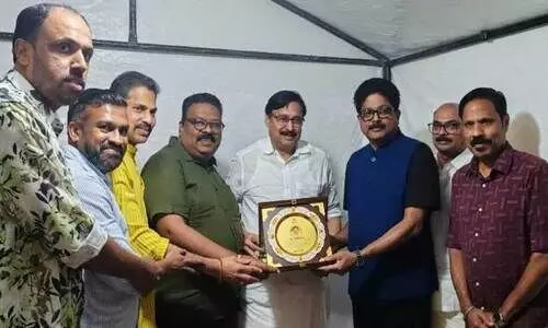 മ​ന്ത്രി വി. ​അ​ബ്ദു​റ​ഹി​മാ​ന് ആ​ദ​രം