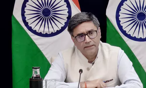 ചങ്ങലയിൽ ബന്ധിച്ച് ഇന്ത്യക്കാരെ നാടുകടത്തിയ സംഭവം; ആശങ്കപ്പെടുത്തുന്നതാണെന്ന് ഇന്ത്യൻ വിദേശകാര്യ സെക്രട്ടറി