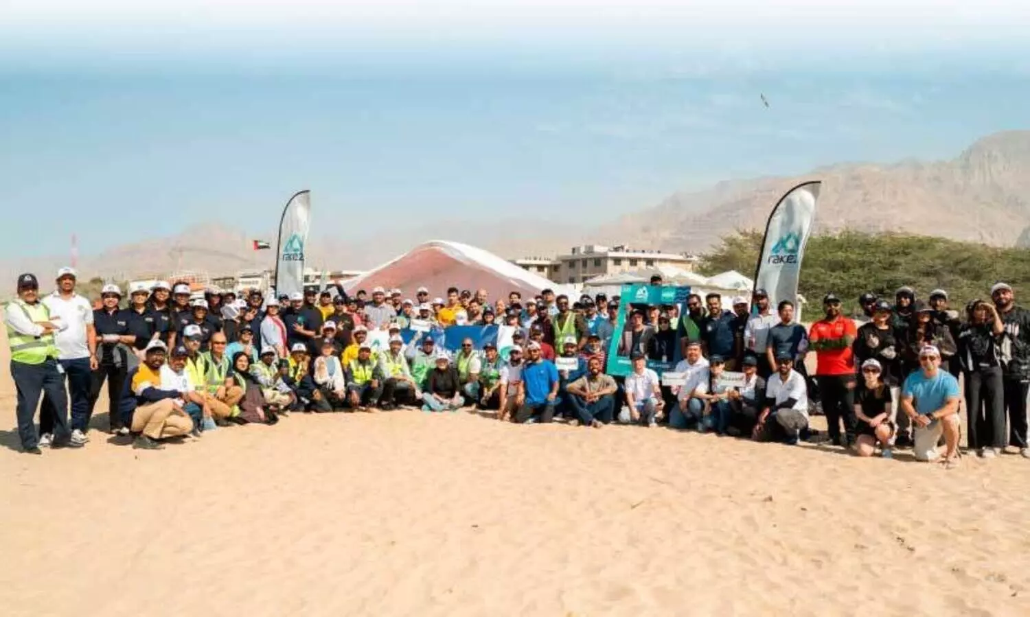 ക​ട​ല്‍തീ​ര ശു​ചീ​ക​ര​ണ യ​ജ്ഞം