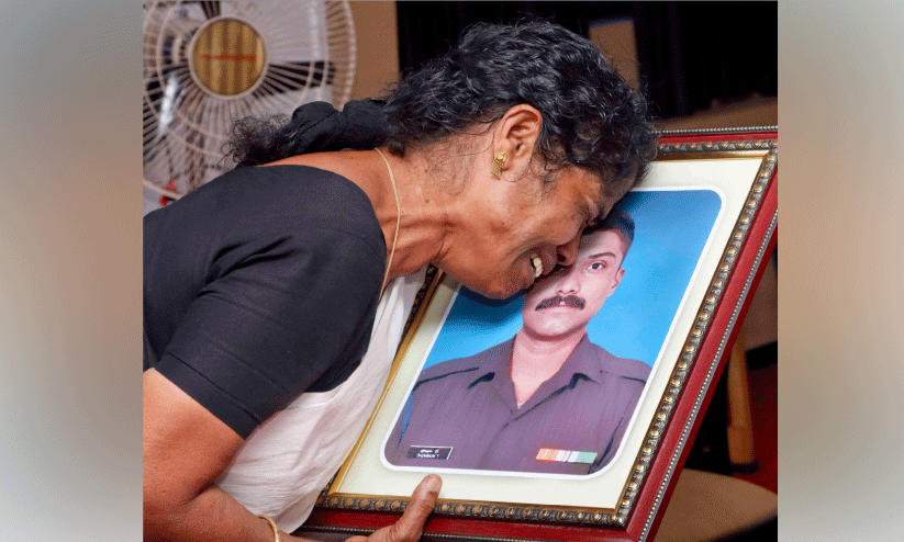സൈനികന്‍റെ മരണം പൊലീസ് മർദനം മൂലമെന്ന്​ മാതാവ്​