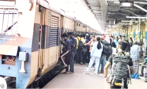 കണ്ണൂർ-ഷൊർണൂർ മെമു സർവിസ് പുനരാരംഭിച്ചു