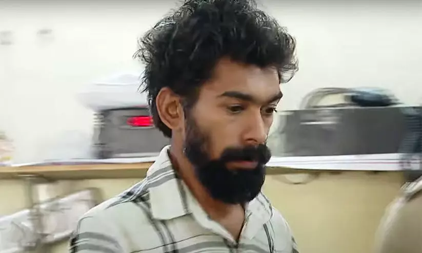 ട്രെയിനിൽ ഉറങ്ങിയ യുവതിയുടെ സ്വർണ പാദസരം മോഷ്ടിച്ചയാൾ അറസ്റ്റിൽ; പിടിയിലായത് 3000 മൊബൈൽ ഫോൺ കേന്ദ്രീകരിച്ച് നടത്തിയ അന്വേഷണത്തിൽ ട്രെയിനിൽ ഉറങ്ങിയ യുവതിയുടെ സ്വർണ പാദസരം മോഷ്ടിച്ചയാൾ അറസ്റ്റിൽ; പിടിയിലായത് 3000 മൊബൈൽ ഫോൺ കേന്ദ്രീകരിച്ച് നടത്തിയ അന്വേഷണത്തിൽ