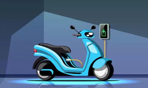 ഇലക്ട്രിക് സ്‌കൂട്ടറിന്റെ ബാറ്ററി തകരാർ പരിഹരിച്ചില്ല; 33,000 രൂപ നഷ്ടപരിഹാരം നൽകാൻ ഉത്തരവ്