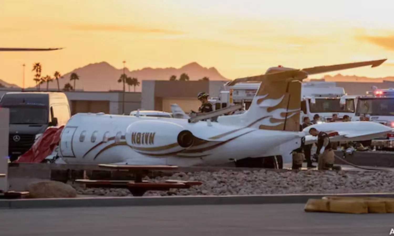 യു.എസിൽ വീണ്ടും വിമാനാപകടം; സ്‌കോട്ട്‌സ്‌ഡെയ്ൽ വിമാനത്താവളത്തിൽ ജെറ്റ് വിമാനങ്ങൾ കൂട്ടിയിടിച്ച് ഒരു മരണം