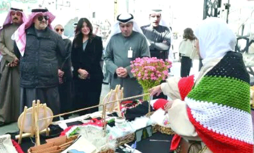 വിരമിച്ചവരുടെ കരകൗശല പ്രദർശനം സൂഖ് മുബാറകിയയിൽ വിരമിച്ചവരുടെ കരകൗശല പ്രദർശനം സൂഖ് മുബാറകിയയിൽ