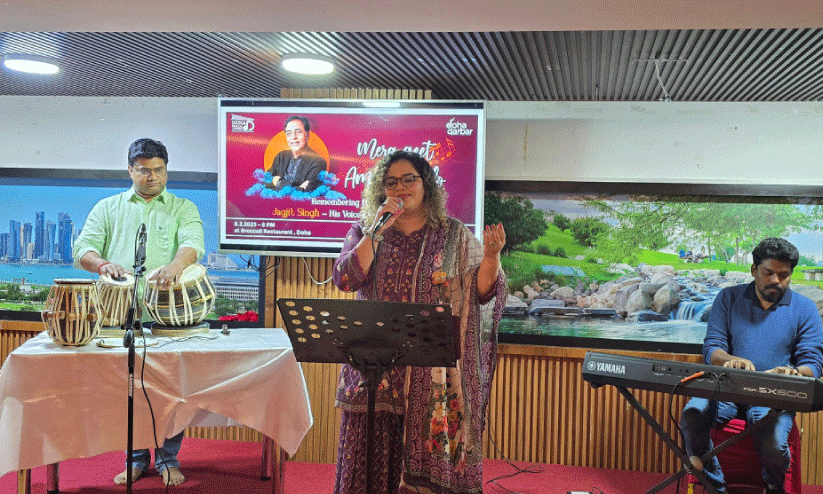 ഗസൽ മാന്ത്രികൻ ജഗ്ജിത് സിങ്ങിനെ അനുസ്മരിച്ചു ഗസൽ മാന്ത്രികൻ ജഗ്ജിത് സിങ്ങിനെ അനുസ്മരിച്ചു