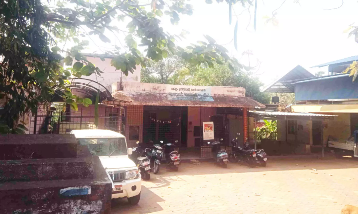 അസൗകര്യങ്ങളുടെ നടുവിൽ അഞ്ചാലുംമൂട് സോണൽ ഓഫിസ്