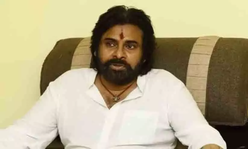 ലക്ഷ്യം സനാതന ധർമ സംരക്ഷണം; പവൻ കല്യാണിന്റെ ത്രിദിന ക്ഷേത്ര പര്യടനം തുടങ്ങി, സന്ദർശനം കേരളത്തിലും തമിഴ്നാട്ടിലും