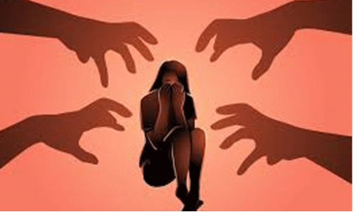 യുവതിയെ പെട്രോൾ ഒഴിച്ച് കത്തിക്കാൻ ശ്രമം; പ്രതി പിടിയിൽ