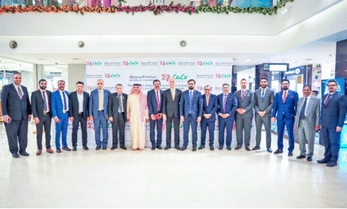 ഹൈ​ദ​ര​ബാ​ദി​ലെ ലു​ലു ഹൈ​പ്പ​ർ​മാ​ർ​ക്ക​റ്റ് സ​ന്ദ​ർ​ശി​ച്ച് ബി.​സി.​സി.​ഐ പ്ര​തി​നി​ധിസം​ഘം