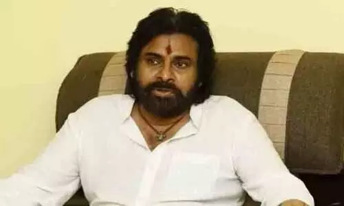 ലക്ഷ്യം സനാതന ധർമ സംരക്ഷണം; പവൻ കല്യാണിന്റെ ത്രിദിന ക്ഷേത്ര പര്യടനം തുടങ്ങി, സന്ദർശനം കേരളത്തിലും തമിഴ്നാട്ടിലും