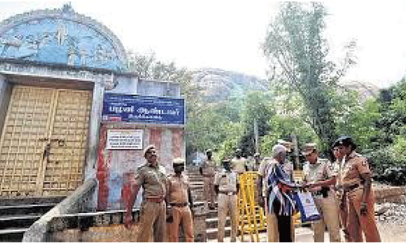 തമിഴ് മണ്ണിൽ വിഷം വിതറുന്നവർ തമിഴ് മണ്ണിൽ വിഷം വിതറുന്നവർ