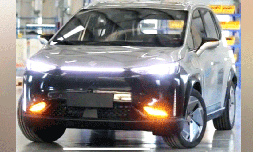 ഒ​മാ​ൻ നി​ർ​മി​ത ഇ​ല​ക്ട്രി​ക് കാ​റു​ക​ളു​ടെ വി​ത​ര​ണം തു​ട​ങ്ങി