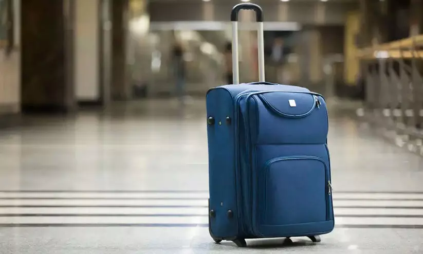 യാത്രക്കാർക്ക് വീണ്ടും ഇരുട്ടടി; വടകര റെയിൽവേ സ്റ്റേഷനിൽ ലഗേജ് ബുക്കിങും നിർത്തി യാത്രക്കാർക്ക് വീണ്ടും ഇരുട്ടടി; വടകര റെയിൽവേ സ്റ്റേഷനിൽ ലഗേജ് ബുക്കിങും നിർത്തി