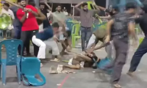 മാളയിൽ ഡി-സോൺ കലോത്സവം പുനരാരംഭിക്കുന്നു; അടിമുടി പൊലീസ് നിയന്ത്രണത്തിൽ മാളയിൽ ഡി-സോൺ കലോത്സവം പുനരാരംഭിക്കുന്നു; അടിമുടി പൊലീസ് നിയന്ത്രണത്തിൽ