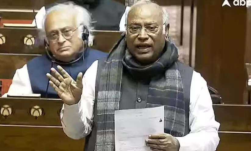 പാർലമെന്റ് സ്തംഭിപ്പിച്ച് ഭരണകക്ഷി; ജ​ഡ്ജി​യു​ടെ വീ​ട്ടി​ലെ പ​ണ​ക്കൂ​മ്പാ​രം ച​ർ​ച്ച ചെ​യ്യു​ന്ന​​ത് ഒ​ഴി​വാ​ക്കാ​ൻ ശ്ര​ദ്ധ​തെ​റ്റി​ക്കു​ക​യാ​ണെ​ന്ന് ഖാ​ർ​ഗെ