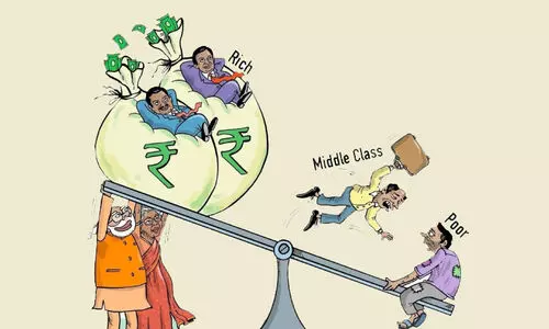 ഇരുൾപറ്റി തിളങ്ങുന്ന ഭരണകൂട നുണകൾ