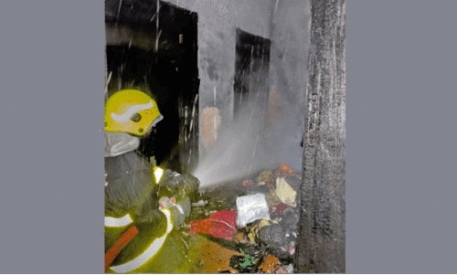 അ​ല്‍ ഹെ​യ്‍ലി​ൽ താ​മ​സ​ക്കെ​ട്ടി​ട​ത്തി​ന് തീ​പി​ടി​ച്ചു