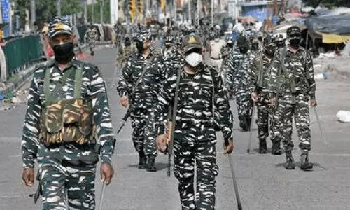 സി.ആർ.പി.എഫ് ക്യാമ്പിൽ വെടിവെപ്പ്; സഹ പ്രവ‍ർത്തകരെ വെടിവെച്ച് കൊന്ന് ജവാൻ ആത്മഹത്യ ചെയ്തു