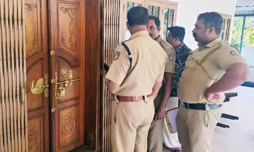 കൊ​ട​ക​ര​യി​ലെ ക​വ​ർ​ച്ച: ന​ഷ്ട​പ്പെ​ട്ട​ത് എ​ട്ടു പ​വ​ൻ മാ​ത്ര​മെ​ന്ന് പൊ​ലീ​സ്