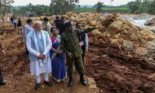 വയനാട് പുനരധിവാസത്തിന് 529 കോടിയുടെ വായ്പ അനുവദിച്ച് കേന്ദ്രം; ഒ​ന്ന​ര​ മാ​സ​ത്തി​ന​കം​ ചെ​ല​വ​ഴി​ക്ക​ണം