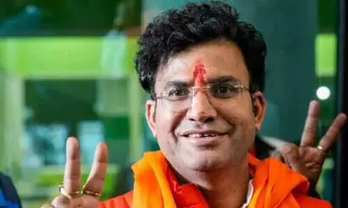 മേലാൽ ആവർത്തിക്കരുത്, ജയിലിലിട്ട് പൂട്ടും; കുട്ടിയെ ഭീഷണിപ്പെടുത്തുന്ന ബി.ജെ.പി എം.എൽ.എയുടെ വിഡിയോ വൈറൽ