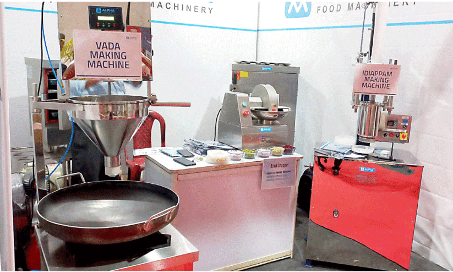 വ​ട​യ​ന്ത്രം മു​ത​ല്‍ സ്വ​ര്‍ണ​ക്ക​ര​ണ്ടി വ​രെ;  വി​സ്മ​യ​മാ​യി ഹോ​ട്ട​ല്‍ എ​ക്സ്പോ