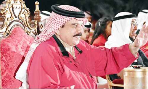 24ാം വാ​ർ​ഷി​ക നി​റ​വി​ൽ ദേ​ശീ​യ റ​ഫ​റ​ണ്ടം, ഹ​മ​ദ് രാ​ജാ​വി​ന് ആ​ശം​സ​ക​ളു​മാ​യി രാ​ജ്യം