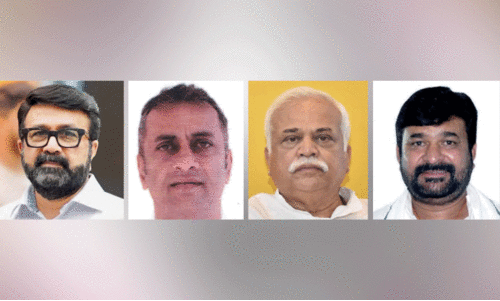 നി​യ​മ​സ​ഭാം​ഗ​ങ്ങ​ൾ​ക്ക് കാ​ബി​ന​റ്റ് പ​ദ​വി; ക​ർ​ണാ​ട​ക സ​ർ​ക്കാ​റി​നെ​തി​രെ ഹൈ​കോ​ട​തി​യി​ൽ പൊ​തു​താ​ൽ​പ​ര്യ ഹ​ര​ജി