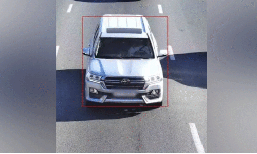 ഡ്രൈ​വ്​ ചെ​യ്യു​മ്പോ​ൾ മൊ​ബൈ​ൽ ഉ​പ​യോ​ഗി​ച്ചാ​ൽ പി​ടി​വീ​ഴും