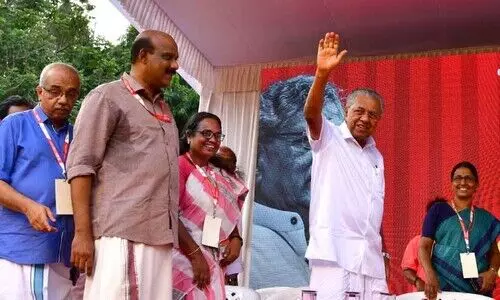 ‘നാടിന്‍റെ നേട്ടത്തെ അംഗീകരിക്കാൻ ചിലർ മടിക്കുന്നു’; ത​രൂ​രി​നെ പേ​രെ​ടു​ത്തു പ​റ​യാ​തെ പ്ര​ശം​സി​ച്ച് മുഖ്യമന്ത്രി