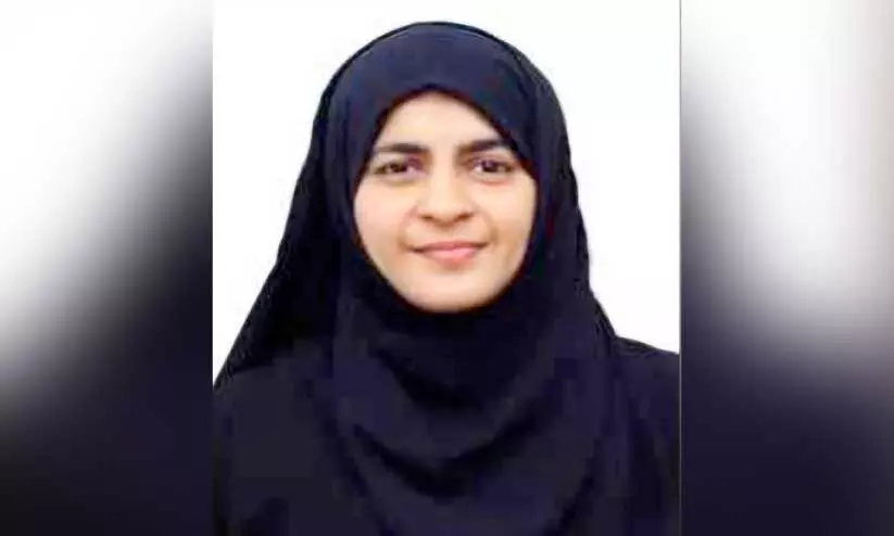 മൂ​ന്ന് മ​ക്ക​ളു​ടെ മാ​താ​വി​ന് എം.​ടെ​കി​ൽ ര​ണ്ടാം റാ​ങ്ക്