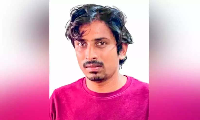 ഓൺലൈൻ വഴി 52 ലക്ഷം തട്ടിയ കേസ്; പ്രതിയെ ആന്ധ്രാപ്രദേശിൽനിന്ന് പിടികൂടി ഓൺലൈൻ വഴി 52 ലക്ഷം തട്ടിയ കേസ്; പ്രതിയെ ആന്ധ്രാപ്രദേശിൽനിന്ന് പിടികൂടി