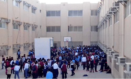 പ​രീ​ക്ഷാ​ച്ചൂടി​ൽ വി​ദ്യാ​ർ​ഥി​ക​ൾ