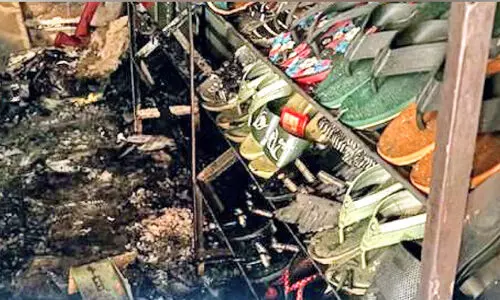 വയനാട്ടിൽ ക​ട ക​ത്തിന​ശി​ച്ചു