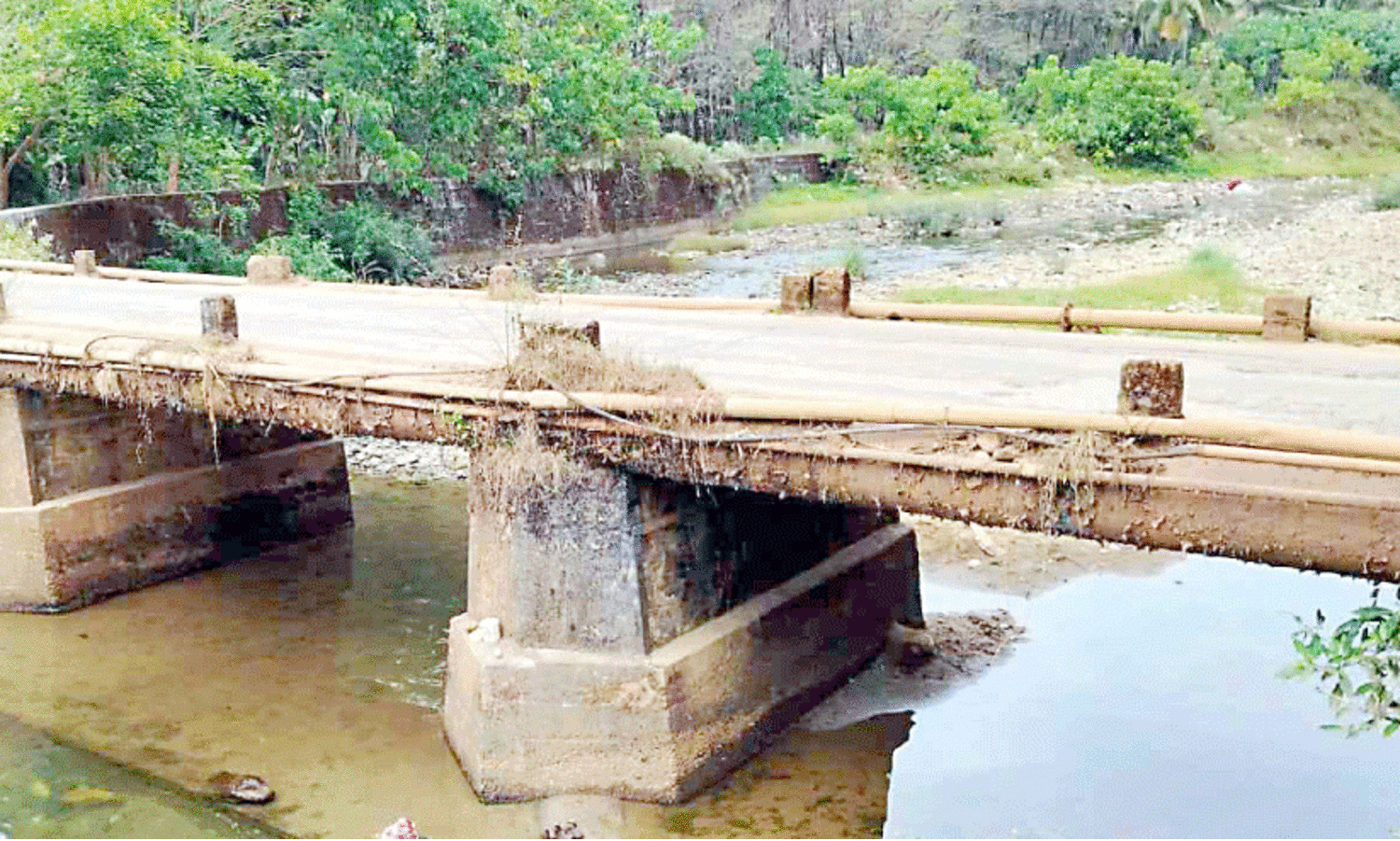 പഴക്കം അര നൂറ്റാണ്ട്; തകർച്ച ഭീതിയിൽ മാമ്പറ്റ പാലം