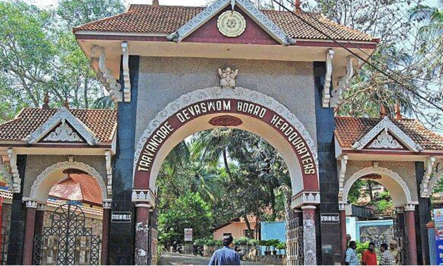 ദേവസ്വം ബോര്‍ഡിൽ ജോലി വാഗ്ദാനം ചെയ്ത് തട്ടിപ്പ്; അന്വേഷണം വഴിമുട്ടുന്നു