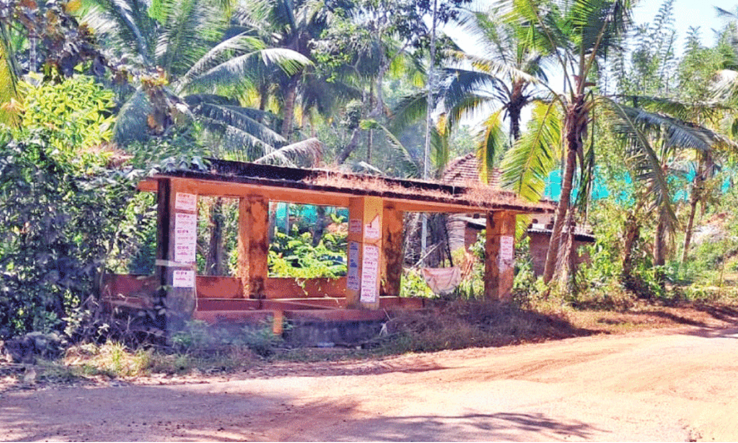 കാത്തിരിപ്പു കേന്ദ്രത്തിനും കാത്തിരിപ്പ്!