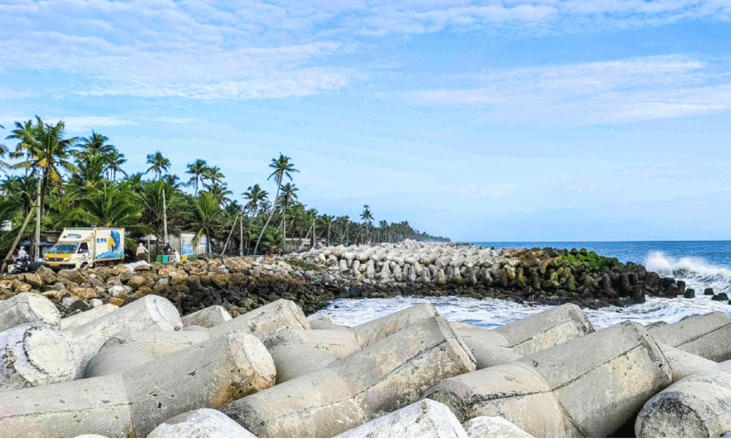 പുലിമുട്ട് നിർമാണം പൂർത്തിയായി