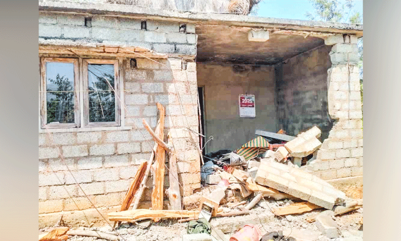 കാ​ട്ടാ​ന​ക്കൂ​ട്ടം ജ​ന​വാ​സ മേ​ഖ​ല​യി​ൽ; മുൾമുനയിൽ മൂന്നാർ, ചിന്നക്കനാൽ