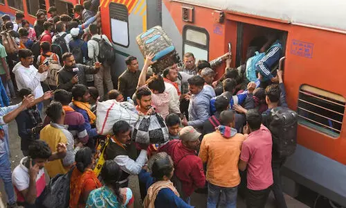 റെയിൽവേ സ്റ്റേഷനിലെ തിരക്ക് ഒഴിവാക്കാൻ എ.ഐയുടെ സഹായത്തോടെ പുത്തൻ സാ​ങ്കേതികവിദ്യ