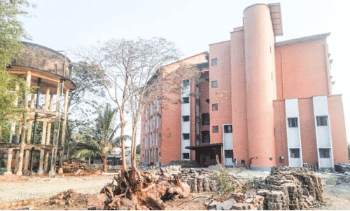 ആലപ്പുഴ നഗരസഭ ഓഫിസ്​ ശതാബ്​ദി മന്ദിരത്തിലേക്ക്...