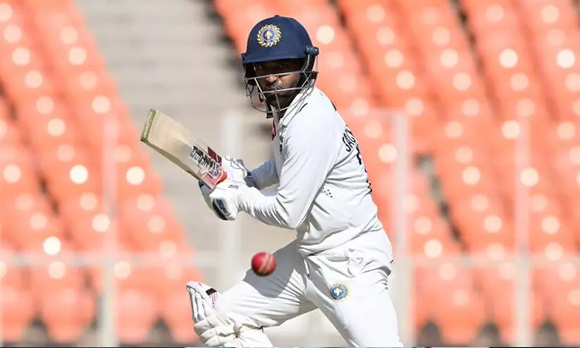 ക്ഷമയോടെ ബാറ്റുവീശി കേരളം; അസ്ഹറുദ്ദീന് അർധ സെഞ്ച്വറി; സചിൻ പുറത്ത്; സ്കോർ 250 കടന്നു ക്ഷമയോടെ ബാറ്റുവീശി കേരളം; അസ്ഹറുദ്ദീന് അർധ സെഞ്ച്വറി; സചിൻ പുറത്ത്; സ്കോർ 250 കടന്നു