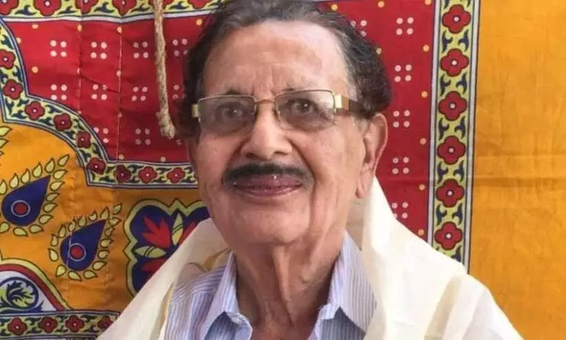 മുൻ കേരള രഞ്ജി താരം ആർ. രഘുനാഥ് അന്തരിച്ചു മുൻ കേരള രഞ്ജി താരം ആർ. രഘുനാഥ് അന്തരിച്ചു