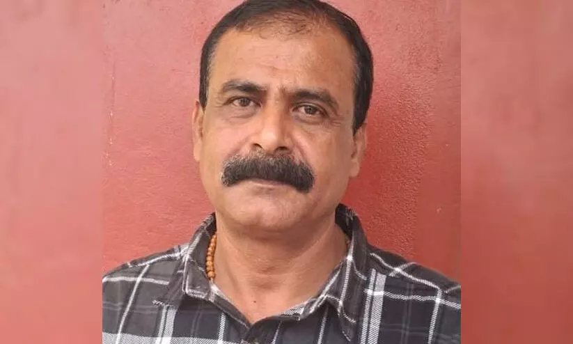 സിനിമ സെറ്റിൽ വെച്ച് പ്രായപൂർത്തിയാകാത്ത പെൺകുട്ടിയെ പീഡിപ്പിച്ചു: പ്രതിക്ക് 136 വർഷം കഠിനതടവും 1,97,500രൂപ പിഴയും സിനിമ സെറ്റിൽ വെച്ച് പ്രായപൂർത്തിയാകാത്ത പെൺകുട്ടിയെ പീഡിപ്പിച്ചു: പ്രതിക്ക് 136 വർഷം കഠിനതടവും 1,97,500രൂപ പിഴയും