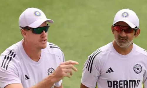 ബൗളിങ് പരിശീലകൻ മോർക്കൽ നാട്ടിലേക്ക് മടങ്ങി; ഇന്ത്യൻ ടീമിൽ ആശങ്ക