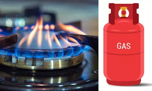 ഗ്യാസ് സ്റ്റൗ തുറന്ന് വെച്ച് ലൈറ്റർ തിരഞ്ഞു; ബീഡി കത്തിച്ച ഉടനെ വൃദ്ധന് ദാരുണാന്ത്യം