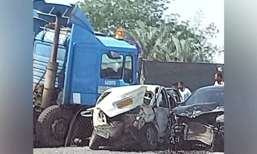 സുഹാർ ട്ര​ക്ക​പ​ക​ടം: മ​ല​യാ​ളി​യു​ൾ​പ്പെ​ടെ നാ​ലു​പേ​രു​ടെ മ​ര​ണം; ക​ണ്ണൂ​ർ സ്വ​ദേ​ശി​ക്ക് ര​ണ്ടുവ​ർ​ഷം ത​ട​വും നാ​ടു​ക​ട​ത്തലും